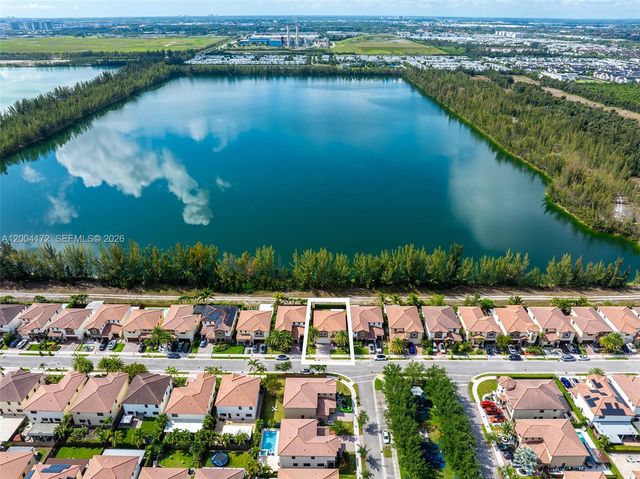 9890 NW 86th Ter, Doral, FL 33178