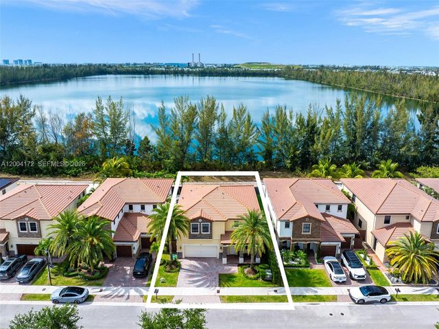 9890 NW 86th Ter, Doral, FL 33178