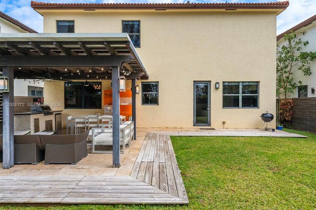 9890 NW 86th Ter, Doral, FL 33178