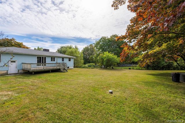 33 Ridgeview Avenue, Mahopac, NY 10541