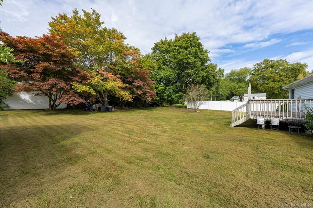 33 Ridgeview Avenue, Mahopac, NY 10541