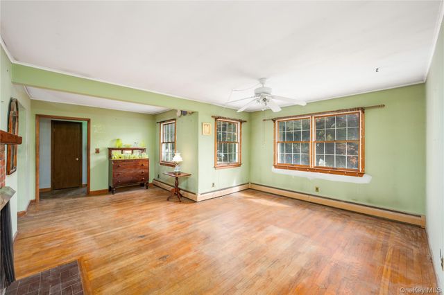 33 Ridgeview Avenue, Mahopac, NY 10541