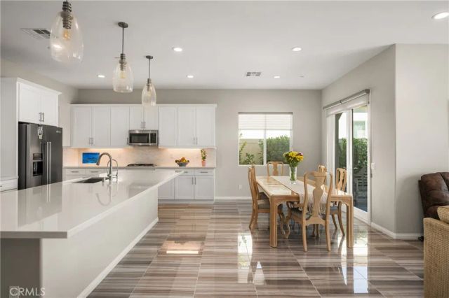 2310 Nova Way, Corona, CA 92883