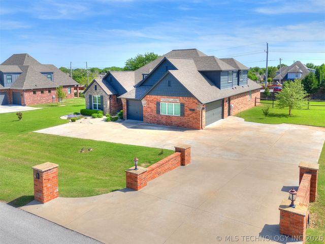 6706 E 86th Place N, Owasso, OK 74055