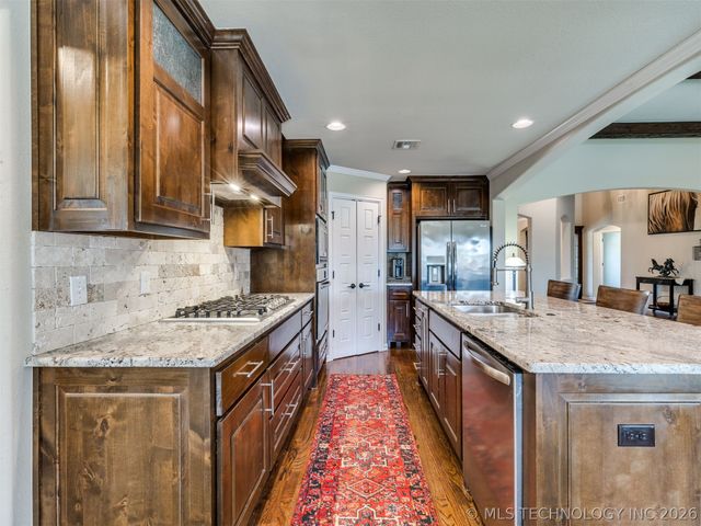 6706 E 86th Place N, Owasso, OK 74055