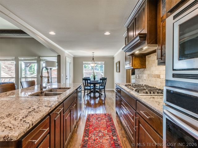 6706 E 86th Place N, Owasso, OK 74055