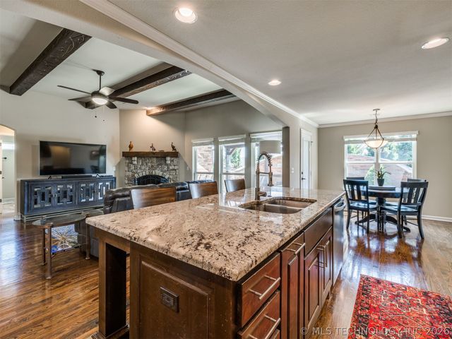 6706 E 86th Place N, Owasso, OK 74055