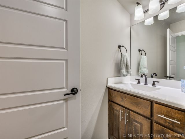 6706 E 86th Place N, Owasso, OK 74055