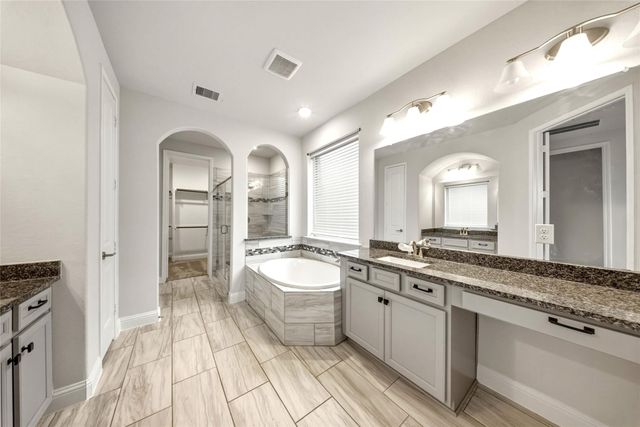 710 Turner Cove Court, La Porte, TX 77571