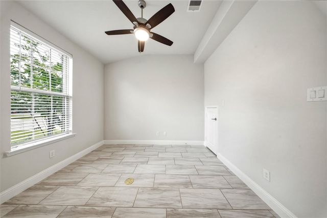 710 Turner Cove Court, La Porte, TX 77571