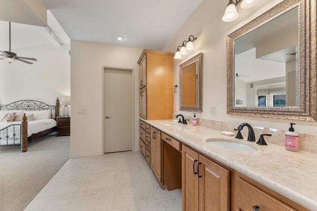 55764 Oak Tree, La Quinta, CA 92253