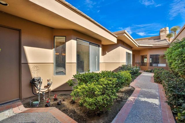 55764 Oak Tree, La Quinta, CA 92253