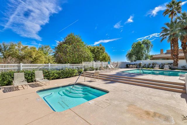 55764 Oak Tree, La Quinta, CA 92253