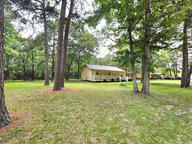 12105 Old County Road, Willis, TX 77378