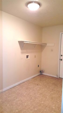 12105 Old County Road, Willis, TX 77378