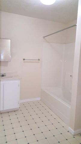 12105 Old County Road, Willis, TX 77378