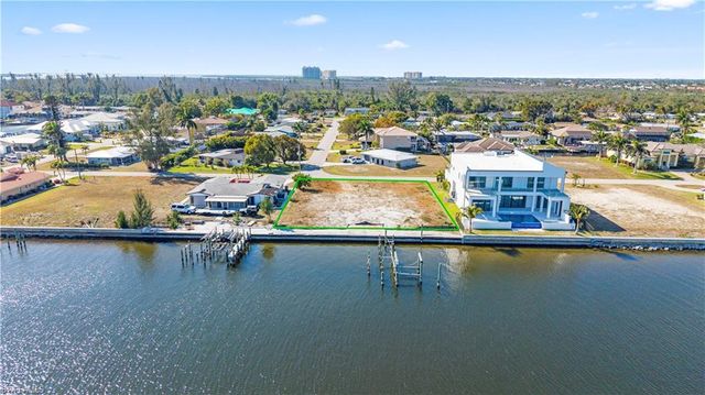 5837 SW 1st AVE, Cape Coral, FL 33914