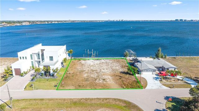 5837 SW 1st AVE, Cape Coral, FL 33914