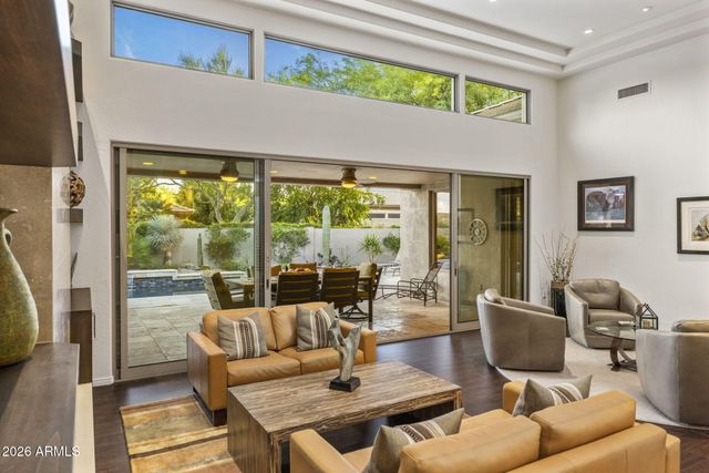 33962 N 70TH Street, Scottsdale, AZ 85266