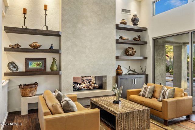 33962 N 70TH Street, Scottsdale, AZ 85266