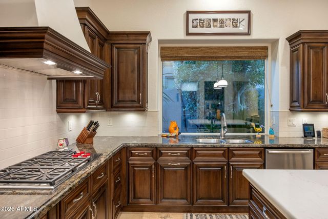 33962 N 70TH Street, Scottsdale, AZ 85266