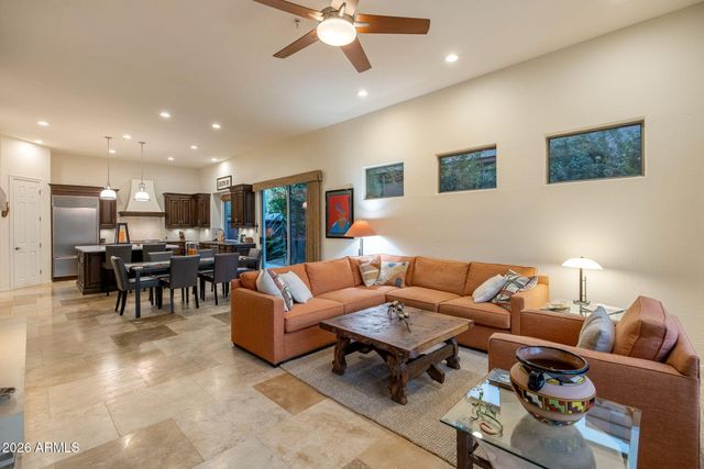 33962 N 70TH Street, Scottsdale, AZ 85266
