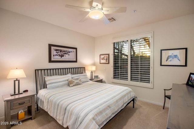 33962 N 70TH Street, Scottsdale, AZ 85266