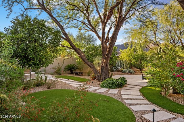 33962 N 70TH Street, Scottsdale, AZ 85266