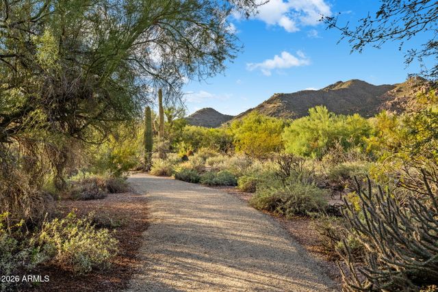 33962 N 70TH Street, Scottsdale, AZ 85266