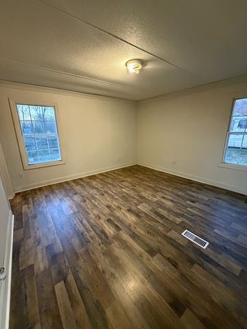 1171 Summertown Hwy, Hohenwald, TN 38462