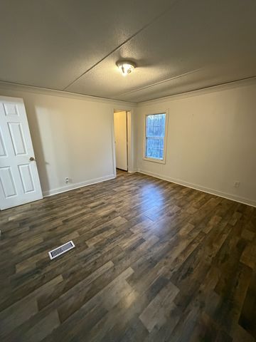 1171 Summertown Hwy, Hohenwald, TN 38462