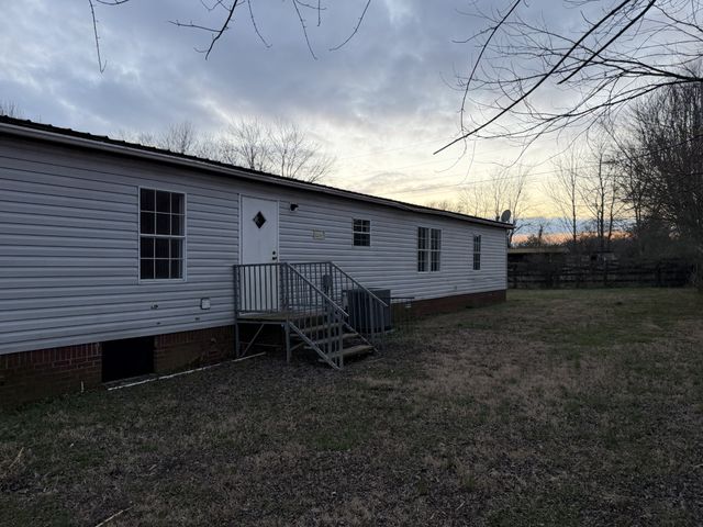 1171 Summertown Hwy, Hohenwald, TN 38462