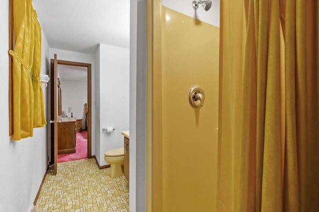 N8569 Rhine Forest LANE, Elkhart Lake, WI 53020