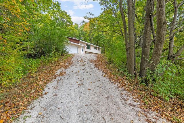 N8569 Rhine Forest LANE, Elkhart Lake, WI 53020