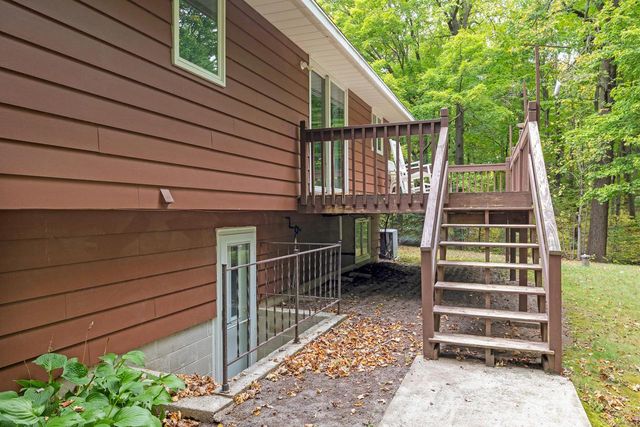 N8569 Rhine Forest LANE, Elkhart Lake, WI 53020