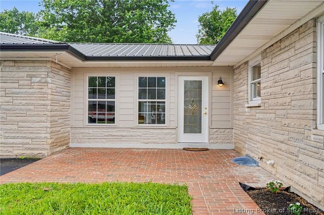 304 E Daisy Lane, New Albany, IN 47150