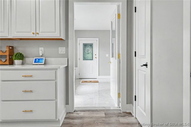 304 E Daisy Lane, New Albany, IN 47150