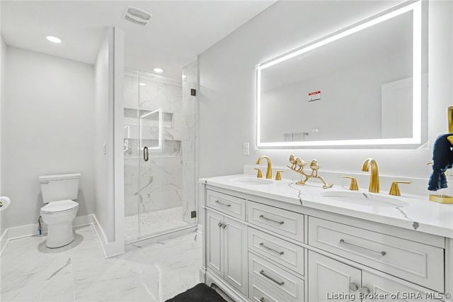304 E Daisy Lane, New Albany, IN 47150