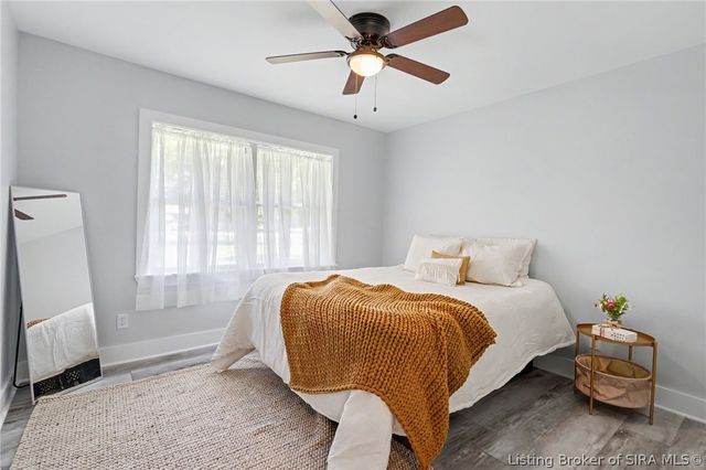 304 E Daisy Lane, New Albany, IN 47150