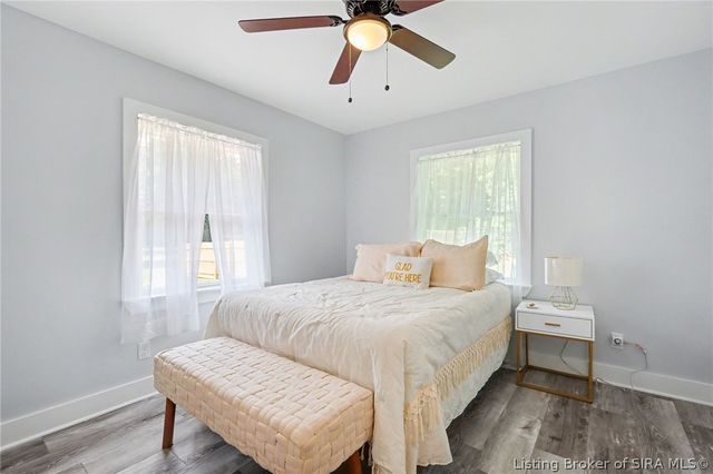 304 E Daisy Lane, New Albany, IN 47150