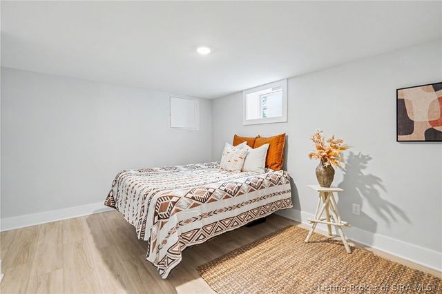 304 E Daisy Lane, New Albany, IN 47150