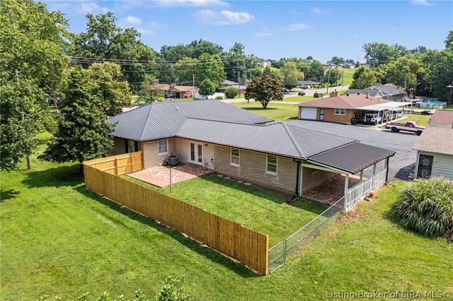 304 E Daisy Lane, New Albany, IN 47150
