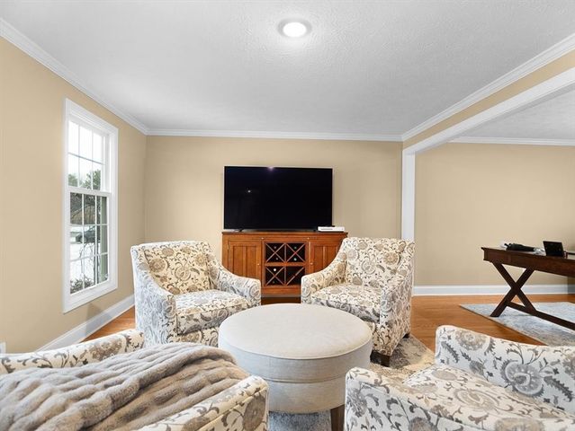 170 Willowood Drive, Greece, NY 14612