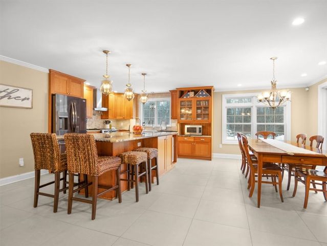 170 Willowood Drive, Greece, NY 14612