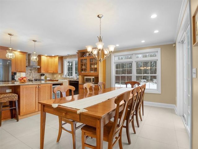 170 Willowood Drive, Greece, NY 14612