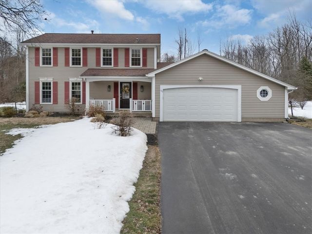 170 Willowood Drive, Greece, NY 14612
