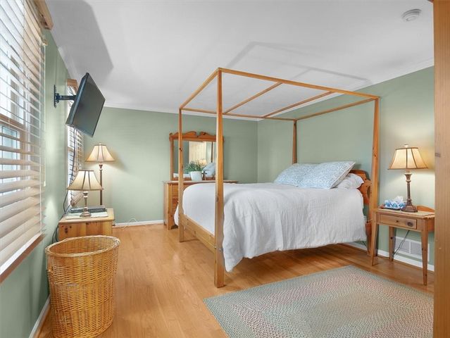 170 Willowood Drive, Greece, NY 14612