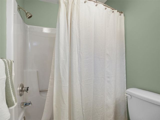 170 Willowood Drive, Greece, NY 14612