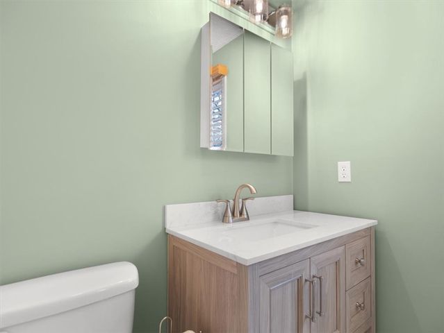 170 Willowood Drive, Greece, NY 14612