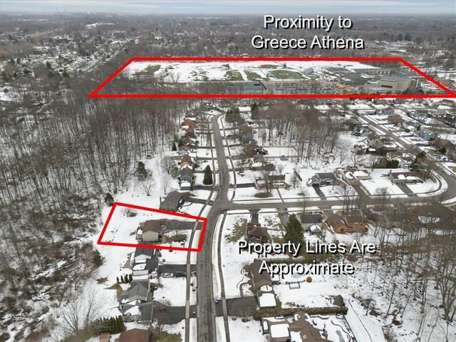 170 Willowood Drive, Greece, NY 14612